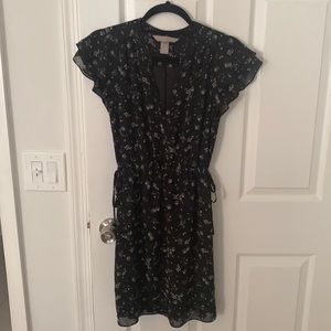 Short sleeve floral dress.